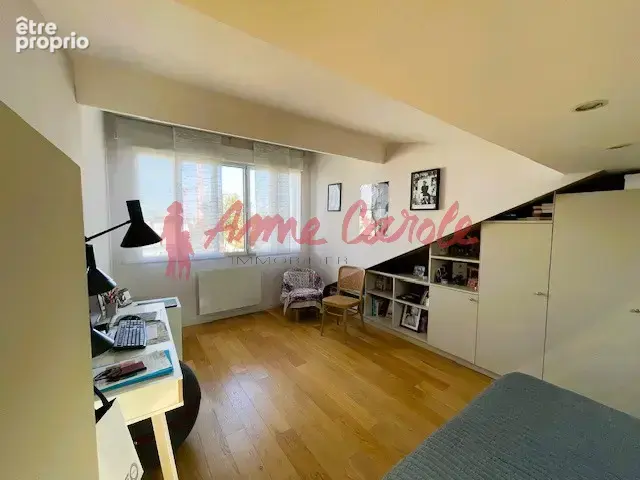Jolie meulière avec jardin - photo 10