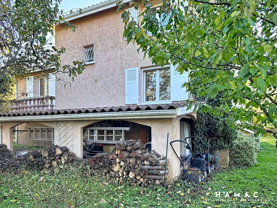 Maison à GREZIEU-LA-VARENNE