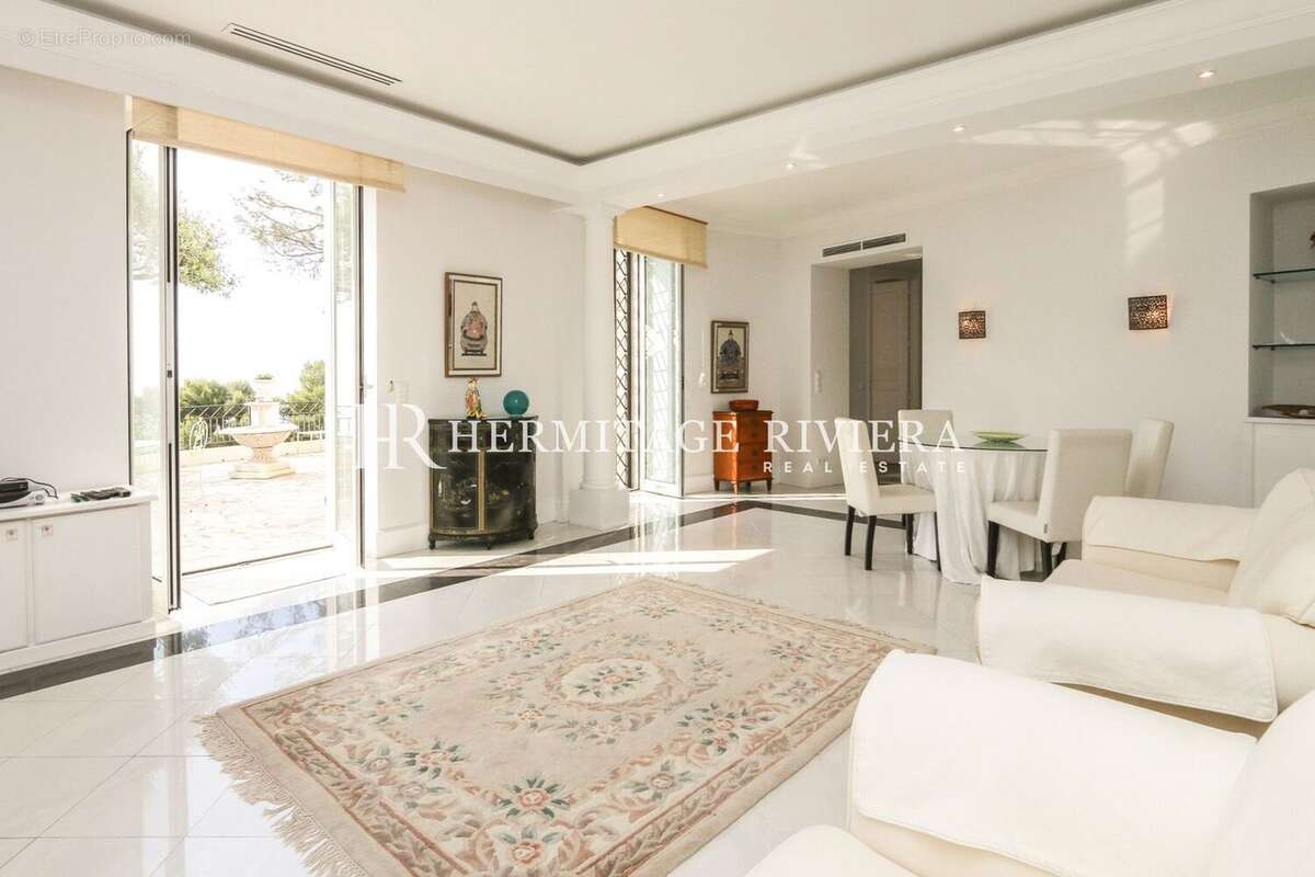 Appartement à CAP-D'AIL