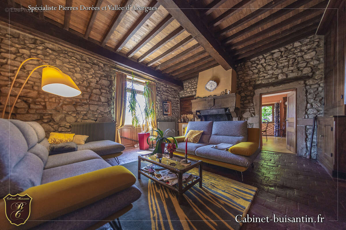 Maison à LETRA