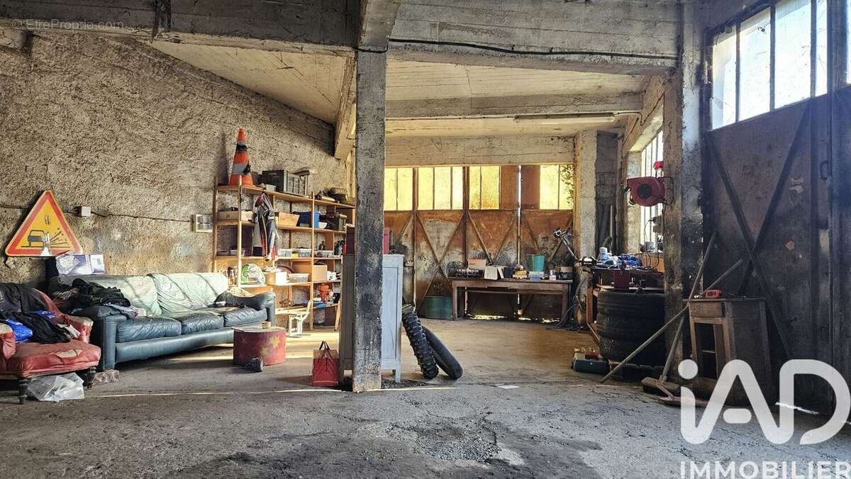 Photo 8 - Parking à MAURS