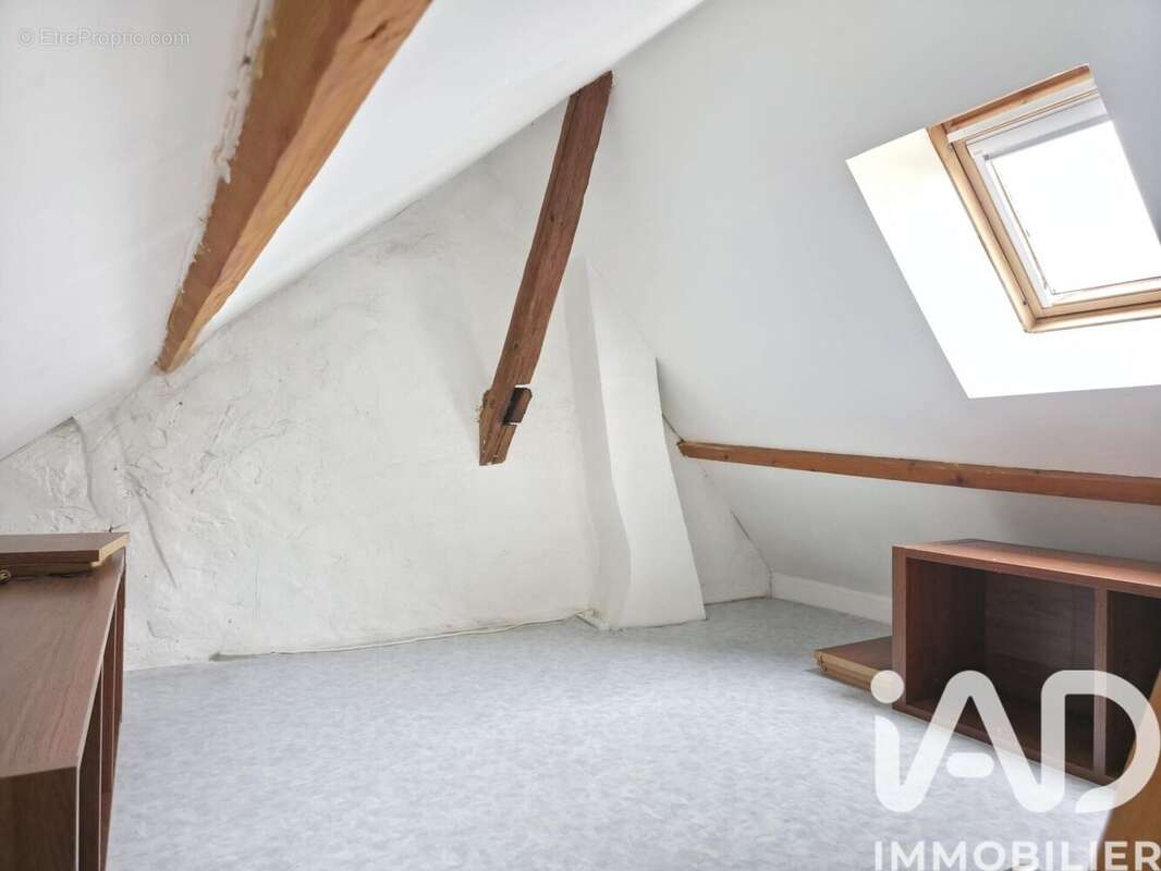 Maison 105 m² à Clos-Fontaine  - photo 9