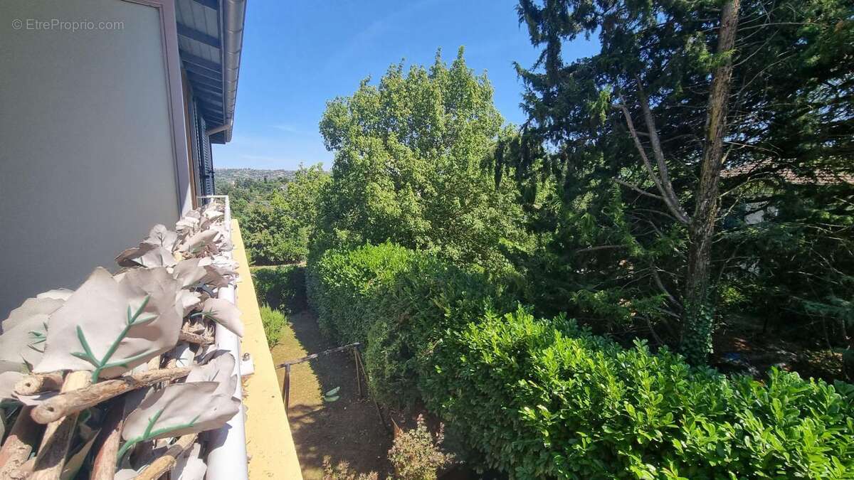 T3 en dernier étage avec terrasse et garage ! - photo 7