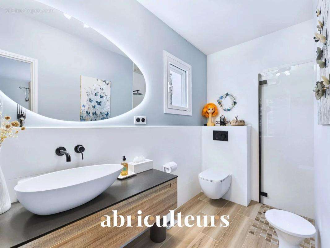 Villa d’architecte rénovée de 155 m²  en vente au pied du Luberon à Cheval-Blanc (84460) - photo 17