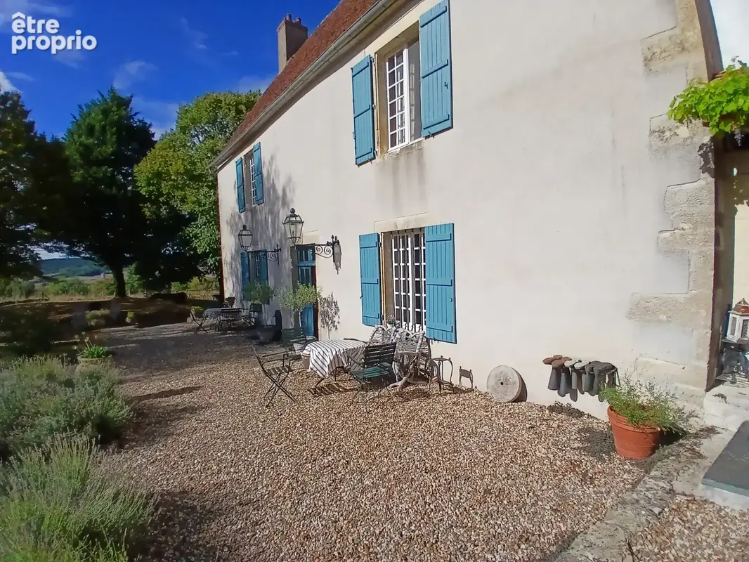 Maison Forte de 1585 avec sa tour, gîte et une très belle vue sur la campagne, proche Clamecy. - photo 7