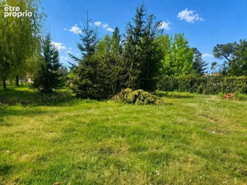 Photo Terrain à Lesparre-Medoc au prix de 70 000€
