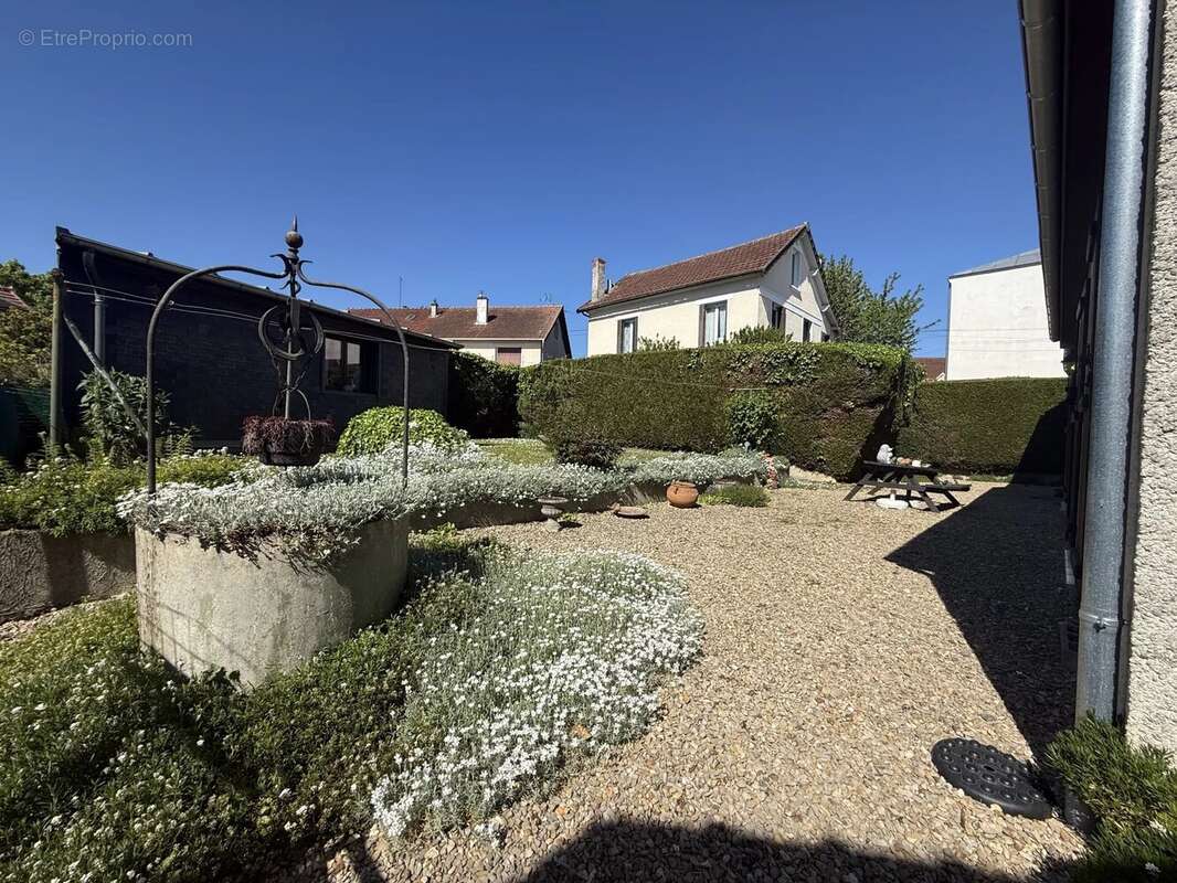 Maison à CHELLES