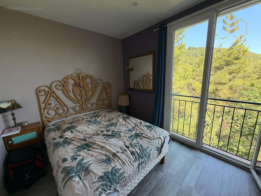 Appartement à CASTELLAR
