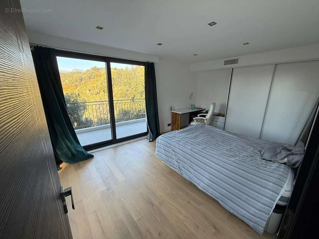 Maison à CAGNES-SUR-MER