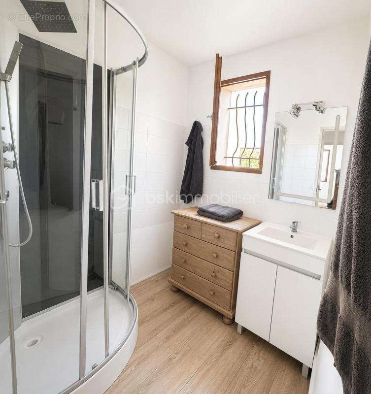 À saisir – Maison familiale 3 chambres avec garage, jardin et agréable cadre de vie - photo 8