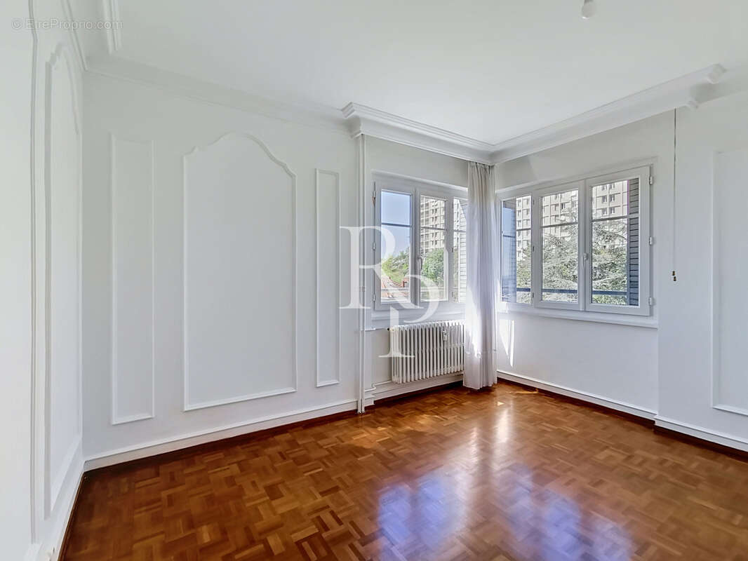 Appartement à LA MULATIERE