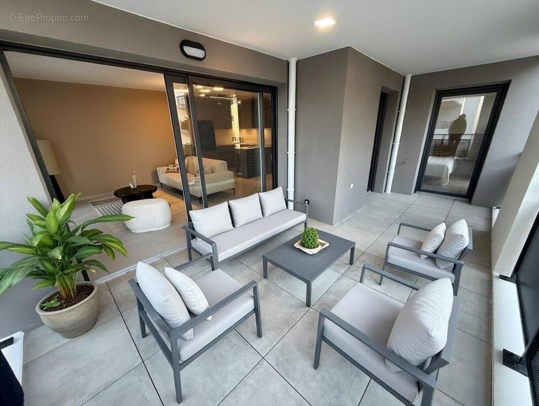 Photo 1 - Appartement à FREJUS