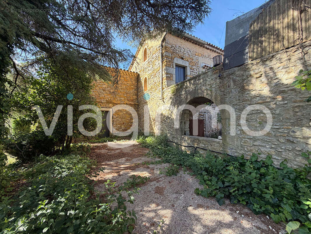Maison à BALAZUC