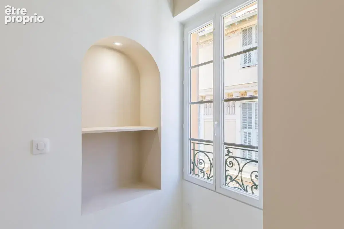 T2 rénové, calme & lumineux, au cœur du Carré d'Or - photo 5