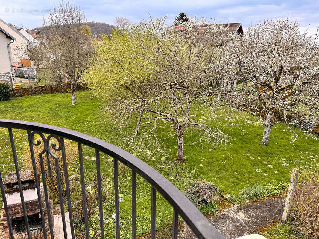 Maison à LONS-LE-SAUNIER