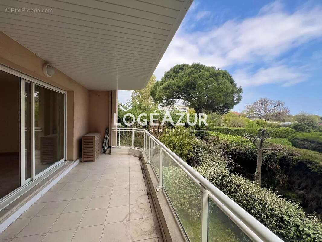 Vente appartement  antibes - 2 chambres - garage - photo 3