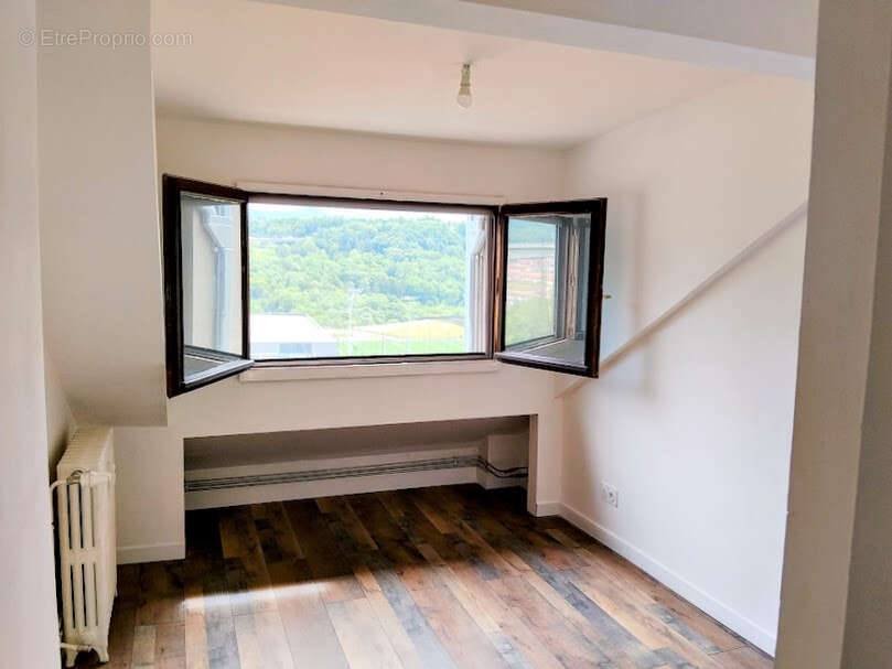 Appartement à BELLEGARDE-SUR-VALSERINE