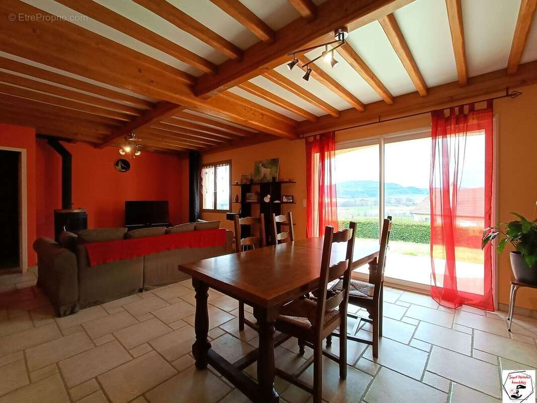 Maison à SAINT-VICTOR