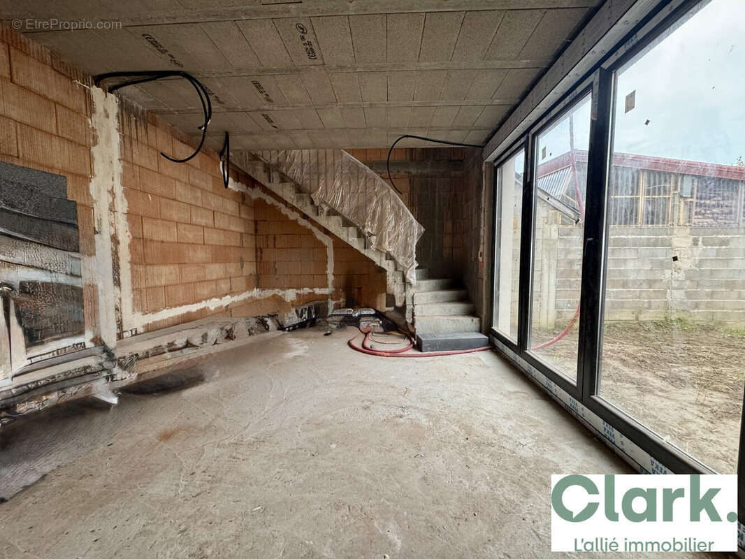 Salon vue sur jardin - Maison à BLAESHEIM