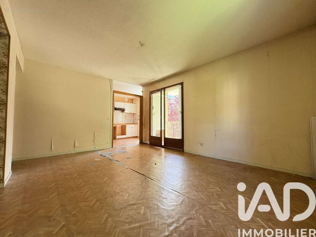 Appartement 99 m² à La Rochette  - photo 3