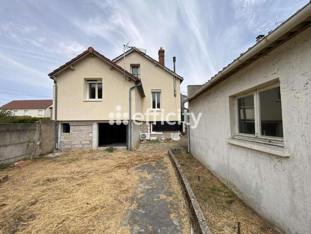 Maison à CHALETTE-SUR-LOING