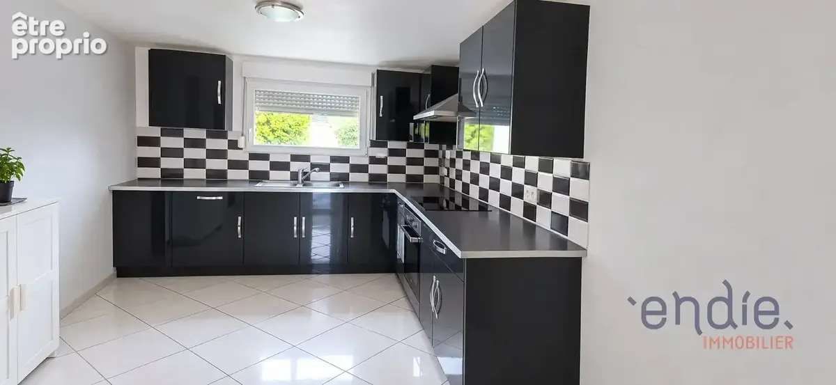 PFASTATT  Maison 135 m²  4 chambres  Terrain 350 m²  Double garage - photo 8