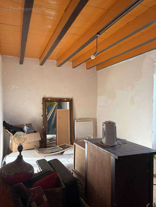 Maison à POULE-LES-ECHARMEAUX