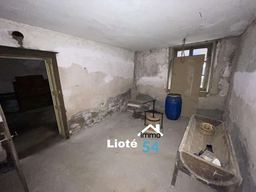 Maison à SAINT-BOINGT