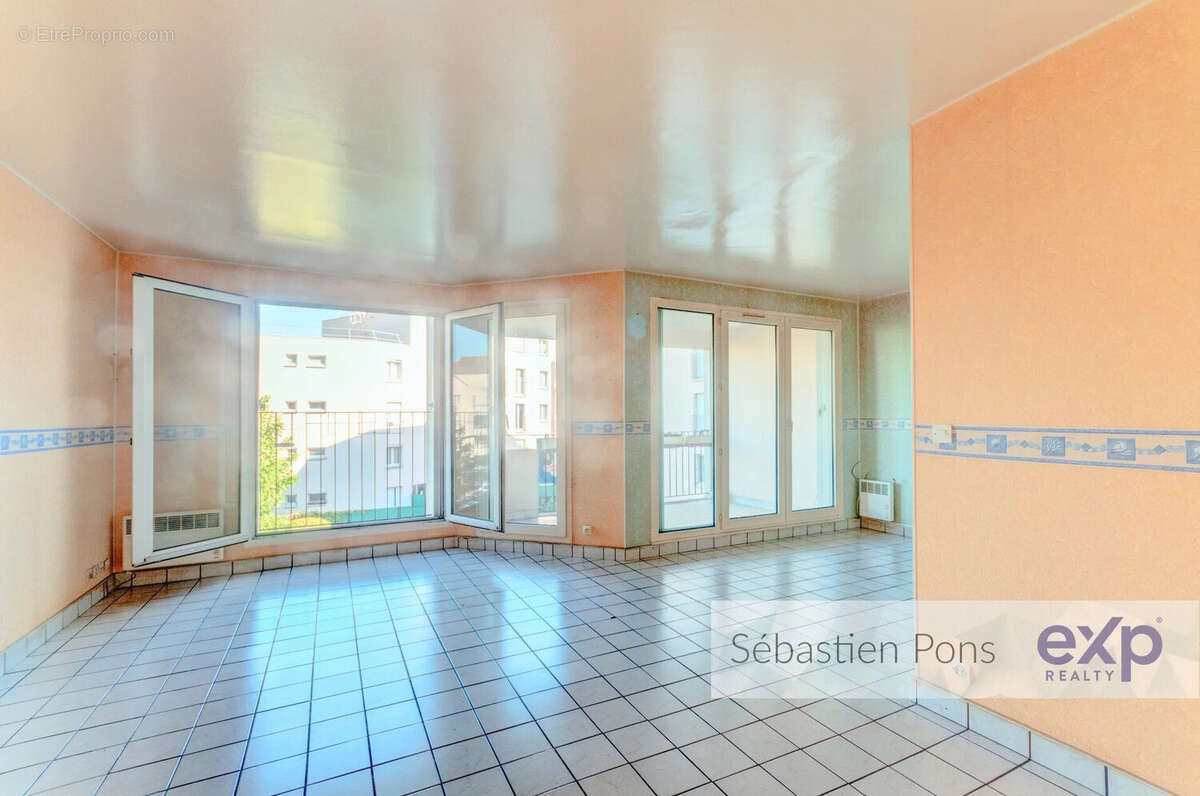 Appartement à VIRY-CHATILLON