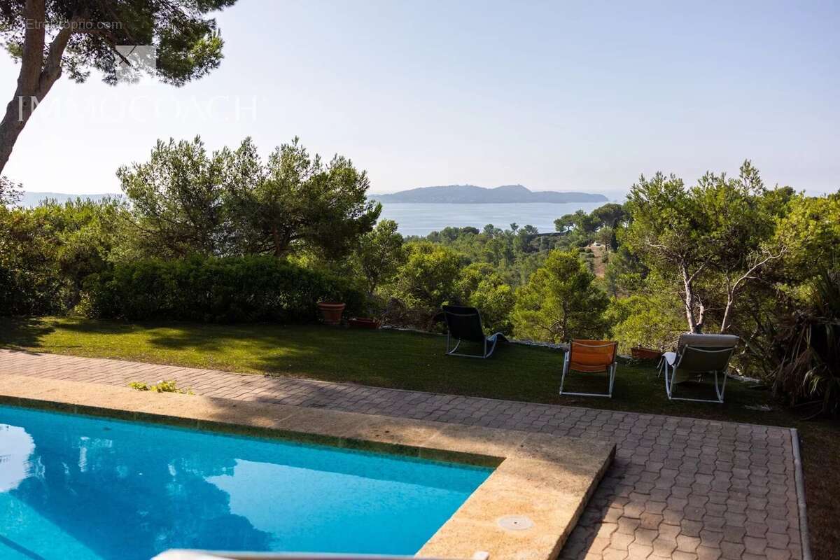 Maison à HYERES