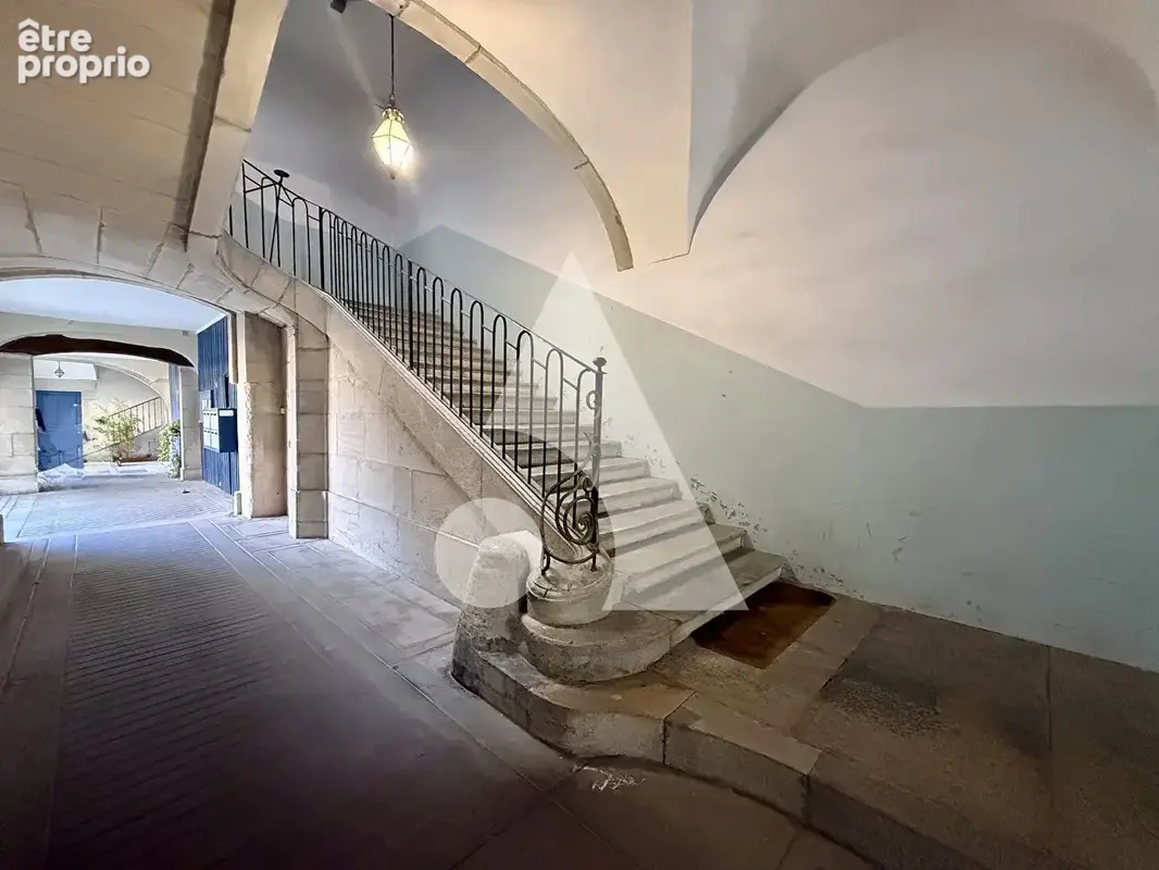 Appartement Lons Le Saunier 3 pièce(s) 98 m2 - photo 2