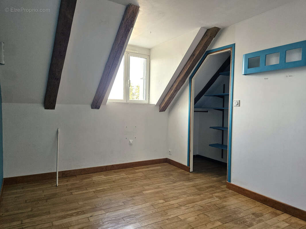 Maison rénovée avec grand jardin aménagé et garage, située dans le centre ville de Baraqueville - photo 18