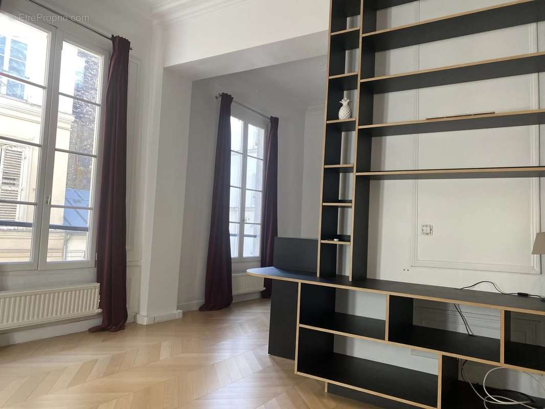 Appartement à PARIS-9E