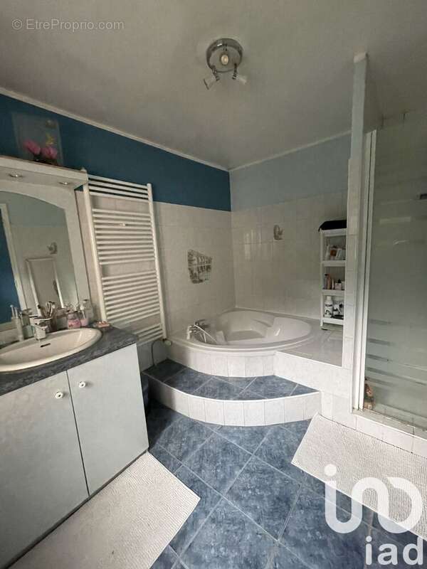 Photo 5 - Maison à VILLENEUVE-LE-ROI