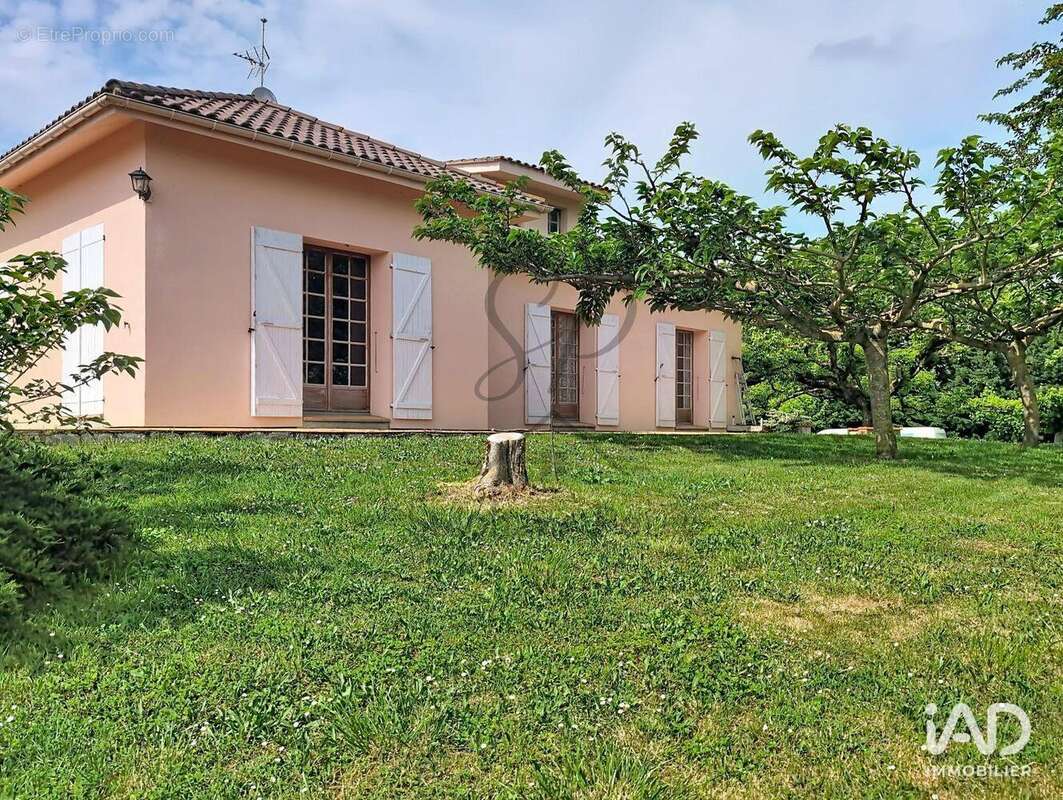 Maison 105 m² à Vaissac  - photo 2