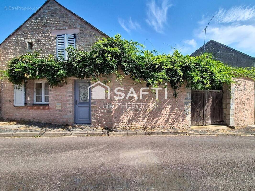 Photo 1 - Maison à ESCRENNES