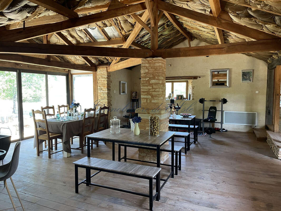 Maison à BROUCHAUD