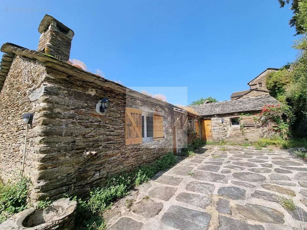 Maison à SAINT-ANDRE-DE-LANCIZE