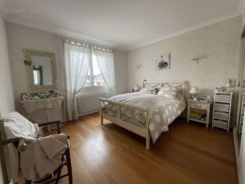 Maison à COULOUNIEIX-CHAMIERS