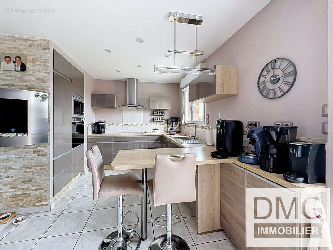 Maison 88 m² à Steenvoorde  - photo 5