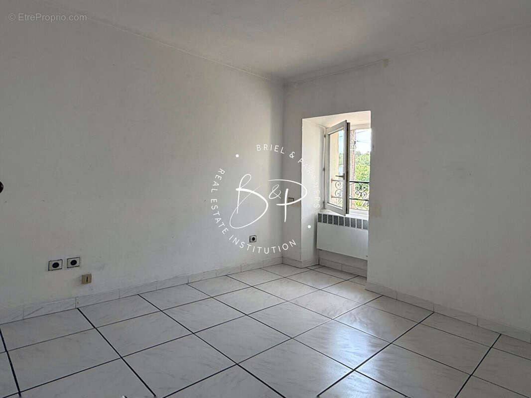 Appartement à LORGUES