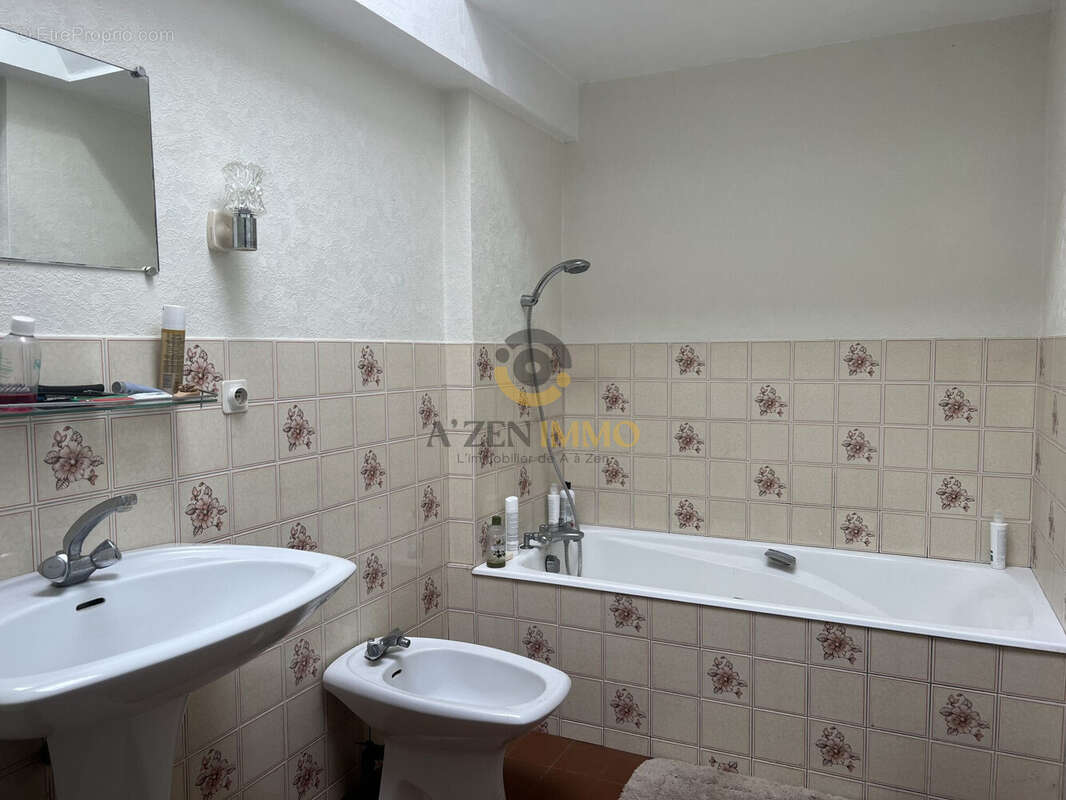 Maison à SECONDIGNY