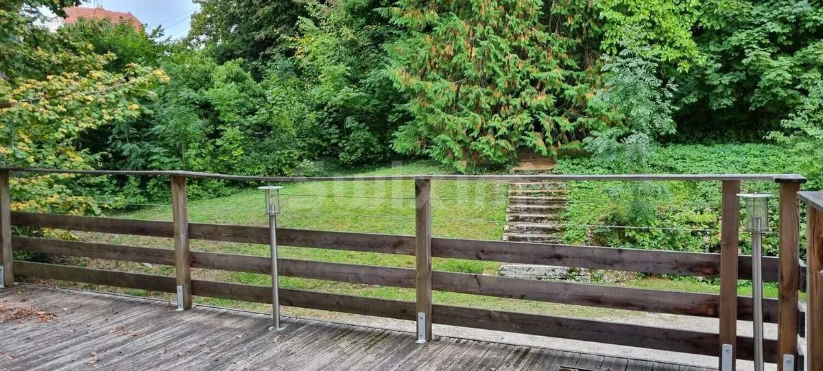 Appartement à LONS-LE-SAUNIER