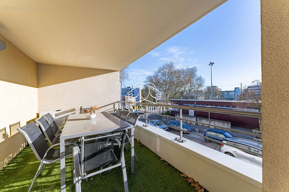 Appartement à LYON-9E