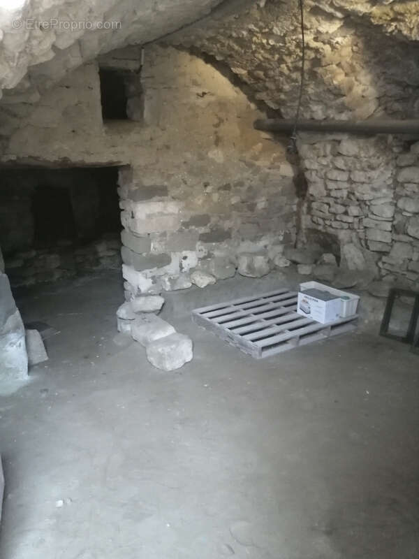 Charmante maison de village de 115 m2 avec jardin, terrasse et cave. Vue imprenable. - photo 9