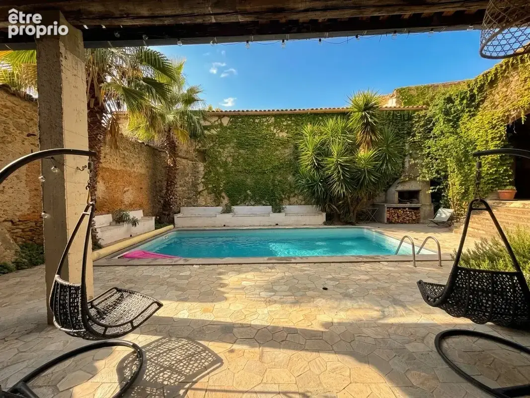 Maison Vigneronne d'exception de 380m2  Piscine 8X4 Garage de 220m2 à 25mn de la mer à 10mn de L'A75 ET 15mn d - photo 6