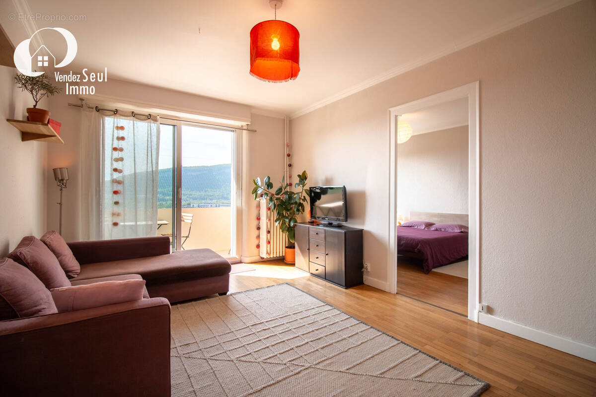Appartement à AMBILLY