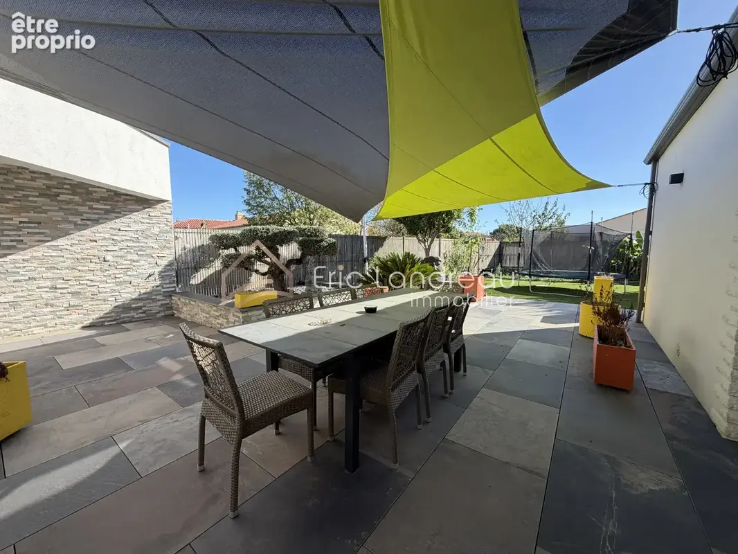 JARD-SUR-MER   Maison familiale avec beaux volumes, jardin paysagé et espace bien-être - photo 25