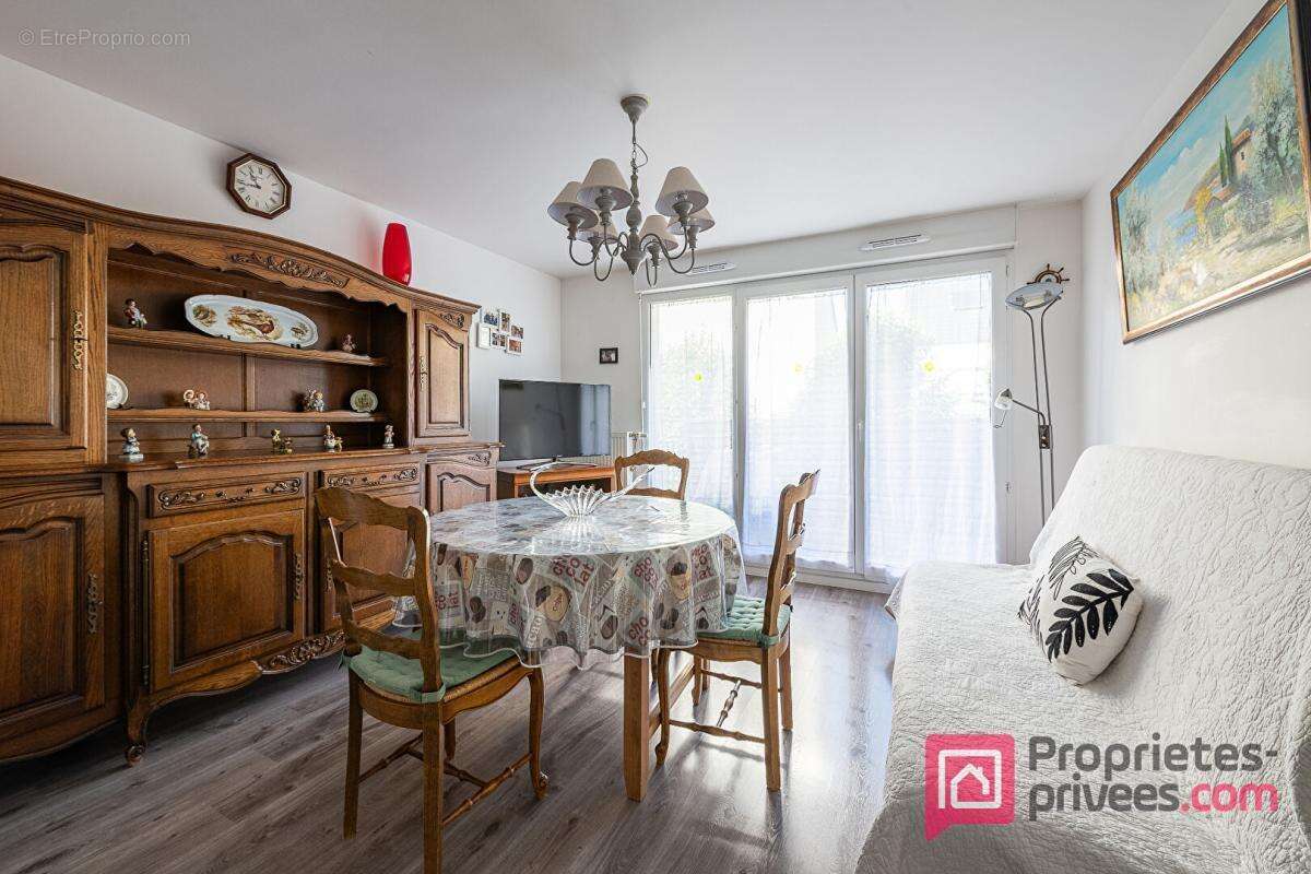 Appartement à BRIE-COMTE-ROBERT