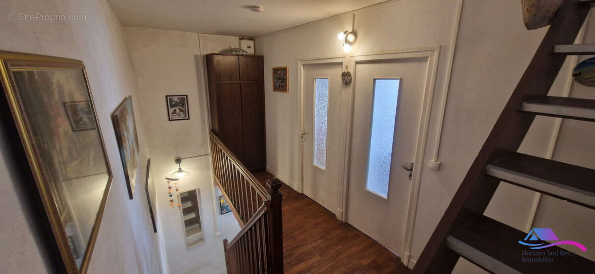 Palier - Maison à VIPLAIX